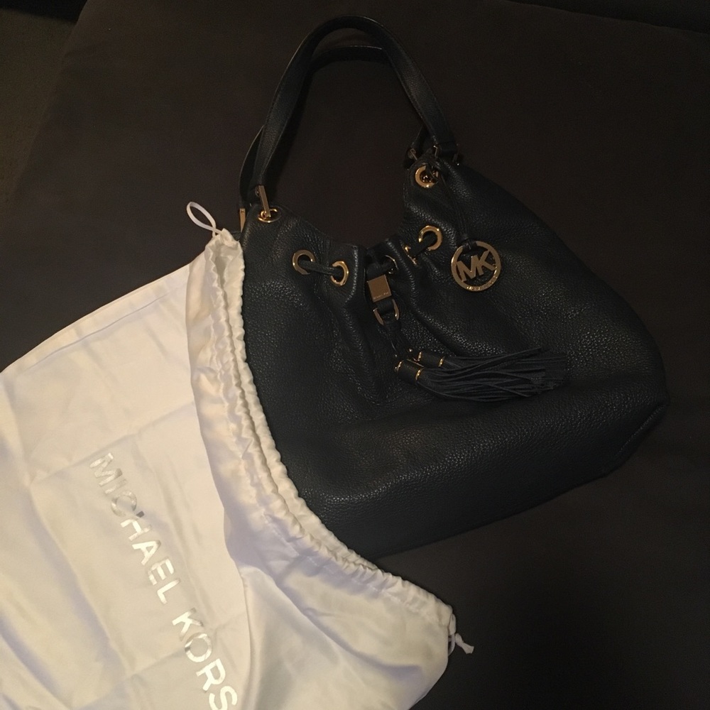 Michael Kors NWT Large Navy Camden Leather Purse